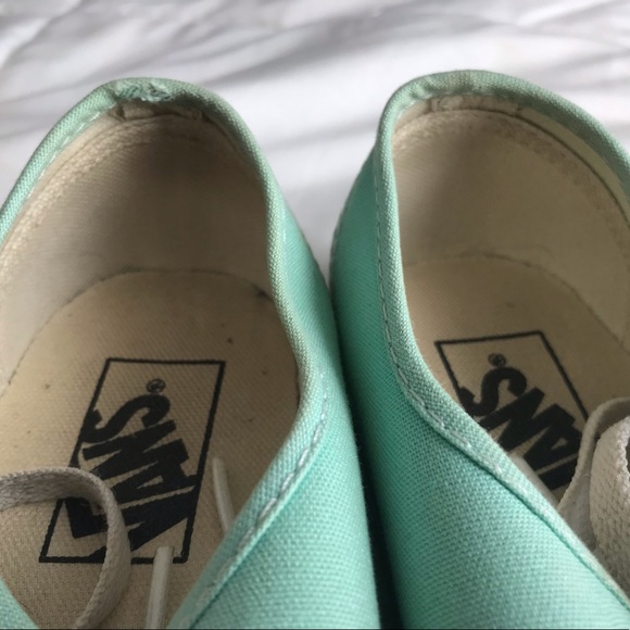 VANS - Picture 3 of 3